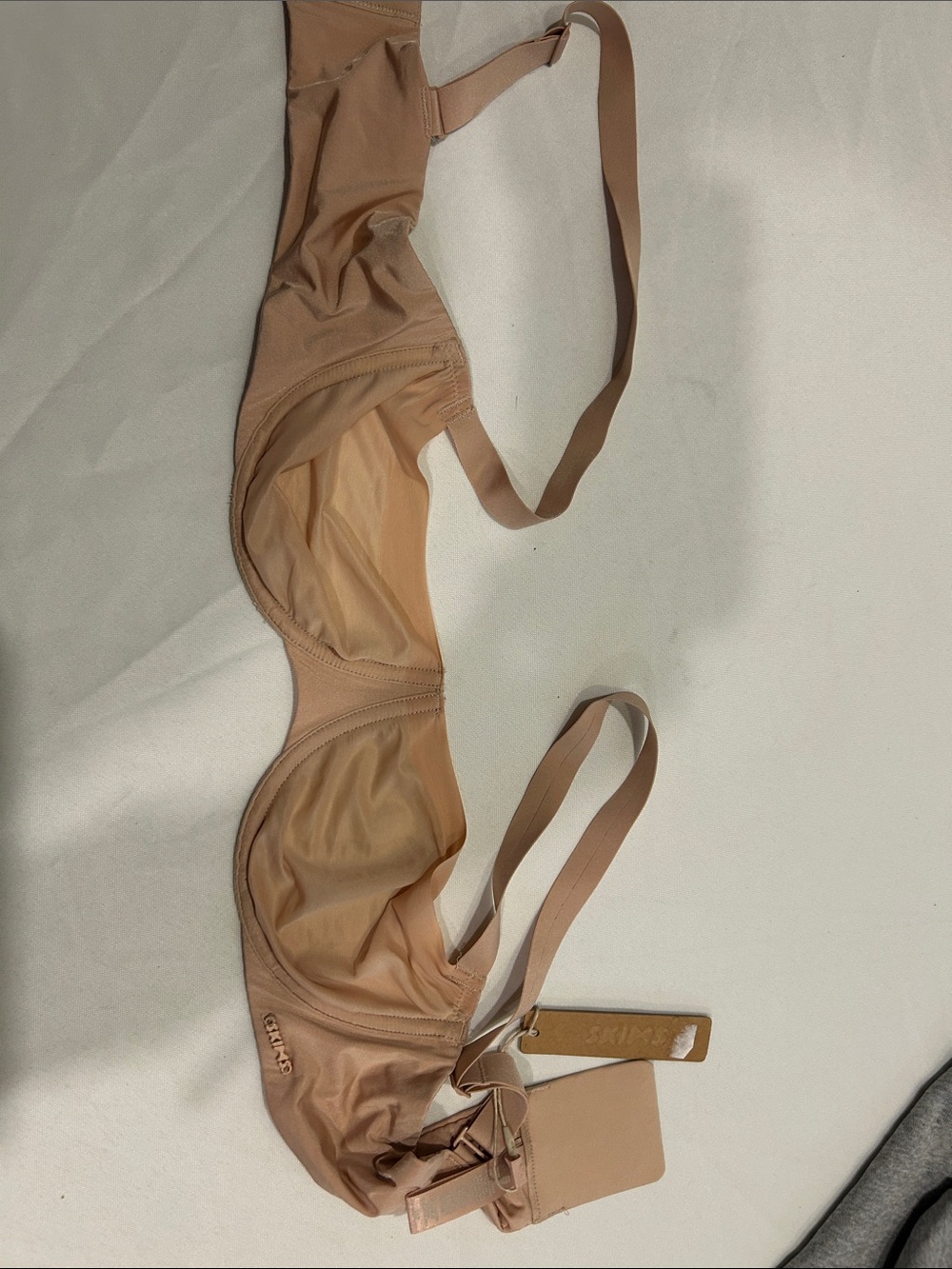 SKIMS Light Tan Underwire Seamless Bra
